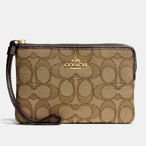 Coach Handbags - BNWT Coach Corner Zip Wristlet Wallet